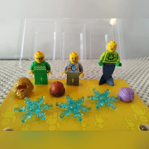 Lego BAM Minifigures Ugly Sweater Party Exactly what is pictured - Picture 3 of 3